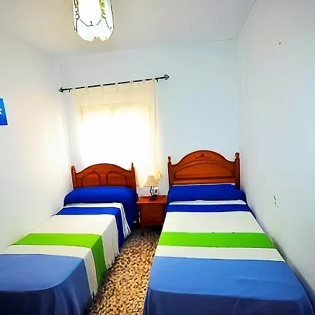 Cerca Del Mar Familia Y Parejas דירה *